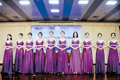 專業(yè)禮儀隊服務消費季 軟件開發(fā)賦能高效運營